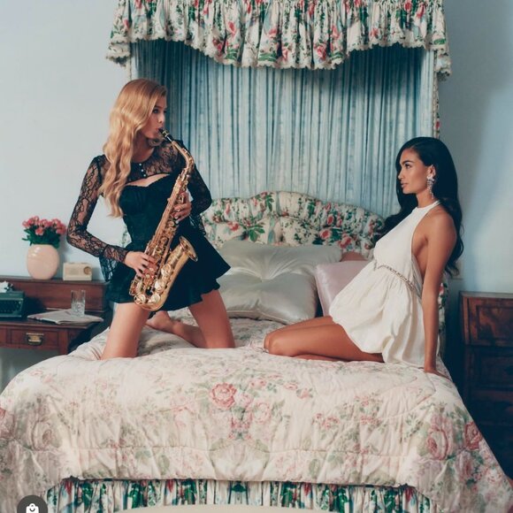 Nana Jacqueline White Backless Bow Bodysuit - Picture 6 of 16